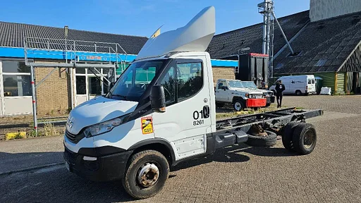 Iveco Daily Iveco Daily – Baujahr 2018 – Nutzfahrzeug – Fahrgestell mit Fahrerhaus – 4x2 – Diesel – Lkw – 7200 kg – 3-Sitzer