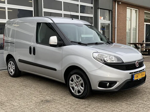 Fiat Doblò Cargo 1.3 MJ L1H1 SX 90pk Btw en Bpm vrij Airco Cruise controle Navigatie Tussenschot Parkeerhulp achter 1e eigenaar Ex overheid Euro 5 Marge