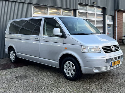 Volkswagen Transporter 2.5 TDI 340 Trendline DC Youngtimer Btw vrij Airco Cruise controle Trekhaak 2500kg Dubbele cabine Schuifdeur Camera Marge btw vrij Motor verbruikt koelwater !!