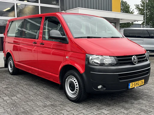 Volkswagen T5 Transporter Kombi 2.0 TDI DSG automatico L2H1 BPM/ BTW vrij aria condizionata Cruise Control auto da rimorchio navigatie Verlengde uitvoering Marge 1 eigenaar Personenvervoer  Personenbus Groepsvervoer Ex overheid Ideaal voor conversione naar rv