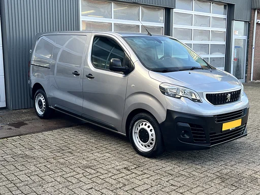 Peugeot Expert 1.5 BlueHDI Marge BTW en BPM vrij!! Airco Cruise controle Navigatiesysteem 2-Persoons Parkeerhulp achter Apple carplay 1e eigenaar Euro 6 Bpm en Btw vrij voor particulier gebruik !!