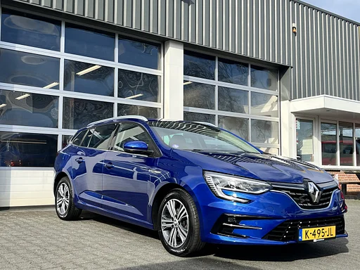 Renault Megane Estate 1.3 TCe Intens aria condizionata auto da rimorchio 1700kg towing weight Cruise Control Head up display sensori di parcheggio voor en achter Telefoonverbinding Stuurwielbediening 5-Persoons Navigatiesysteem Lichtmetalenvelgen