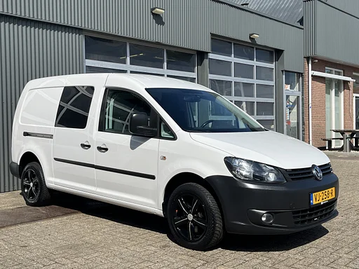 Volkswagen Caddy 2.0 TDI 140pk Maxi Airco Cruise controle Trekhaak 1500kg trekgewicht Parkeersensoren achter Schuifdeur Telefoon verbinding Euro 5
