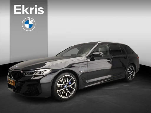 BMW 530 5 Serie Touring 530e xDrive | M-sportpakket | Laserlicht | Leder | HUD | Active cruise | auto da rimorchio | tetto apribile | Keyles go | DAB | Hifi speakers | Alu 19 inch