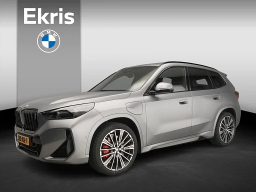 BMW X1 xDrive25e M-Sportpakket / auto da rimorchio / Tetto Pano / Head-up / Harman Kardon / LED / Getint glas / Alu wielen 20 inch