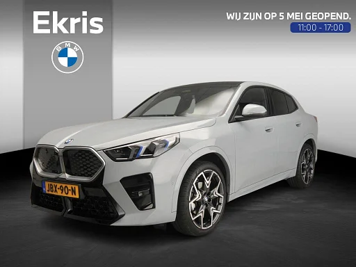 BMW iX2 eDrive20 | M-Sportpakket | LED | HUD | Active cruise | Telhado de pano | assentos aquecidos | Keyles go | DAB | Alu 20 inch