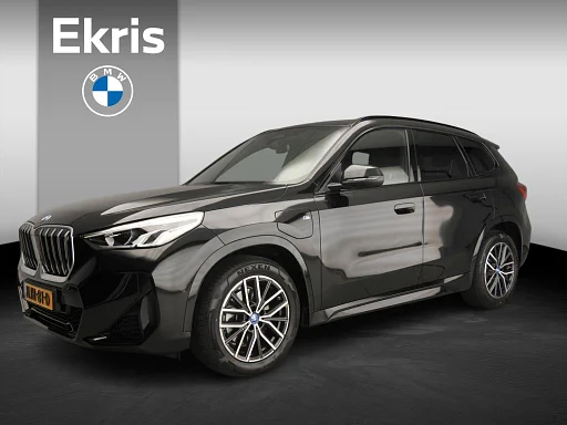 BMW X1 xDrive25e | M-Sportpakket | LED | navigatie | trailer coupling | Sports seats | heated seats | DAB | Alu 18 inch