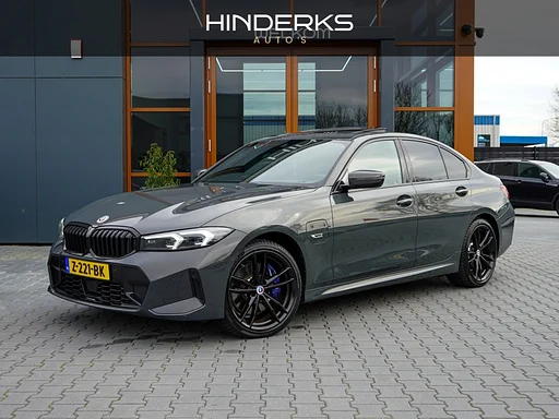 BMW 330 3-serie 330e xDrive | Pano | Laser | Adap. Cruise | H&K | Carbon