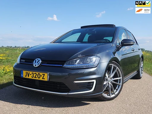Volkswagen Golf 1.4 TSI GTE|PANO|LEDER|CAM|295pk
