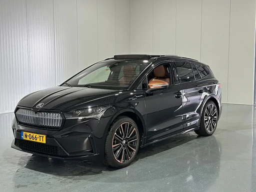 Skoda Enyaq 80 Founders Edition Black