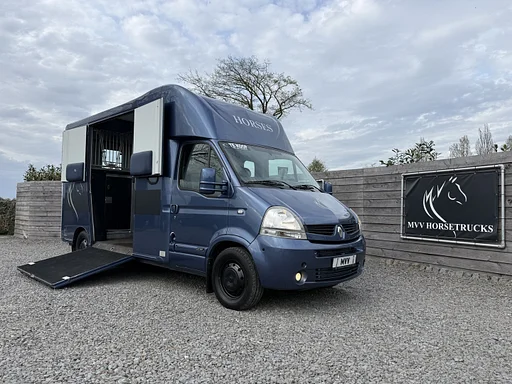 Renault Master | HORSETRUCK | THEAULT | PRO SAFETY 5 | 2009 | DUB CAB | 42.912KM | 5-SEAT | MANUEEL | 150PK | L3 | BELGISCH KENTEKEN
