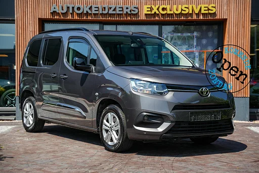 Toyota PROACE CITY Geel targa 5 posti automatico Navi