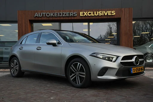 Mercedes-Benz A 250 e Premium Plus Panoramadak Widescreen Adaptieve Cruise Leer Stoelverw. Ambient