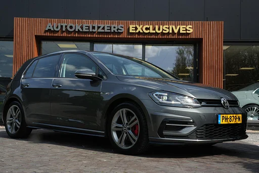 Volkswagen Golf R-line ext, Digitale dash Botsherkenning Hillhold Adaptive cruise parking sensors voor + achter 1.4 TSI Highline