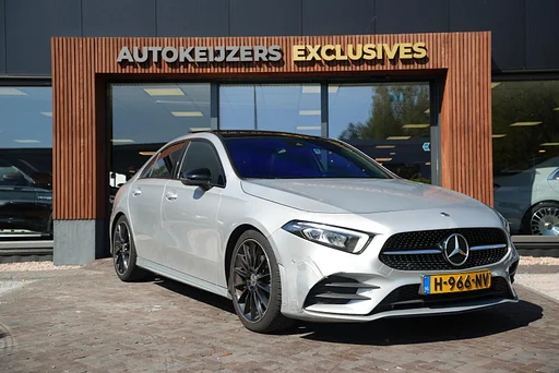 Mercedes-Benz A 200 Wide screen Pano Dak Business Solution AMG