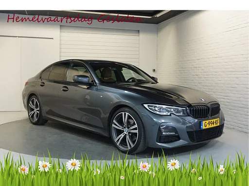 BMW 320 3-serie 320i M-package | Carplay | 19 inch | manutenzione rivenditore | NAP