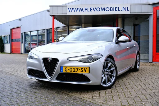 Alfa Romeo Giulia 2.2 180pk Super Aut.Navi|Xenon|Cam|LMV|Half Leder