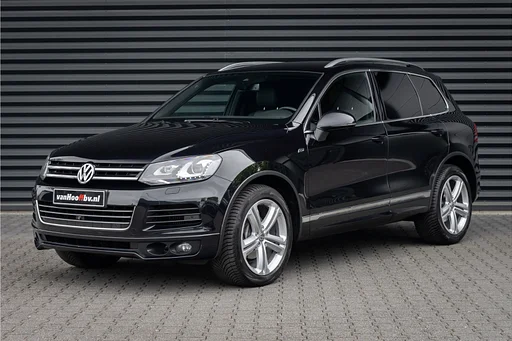 Volkswagen Touareg 3.0 TDI R-line Luchtv-Dynaudio-Trekh-Standkachel