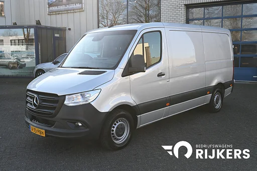 Mercedes-Benz Sprinter 315 CDI L2H1 RWD 3500 kg trekhaak, Geveerde stoel, MBUX 10.25, Werkplaats inrichting