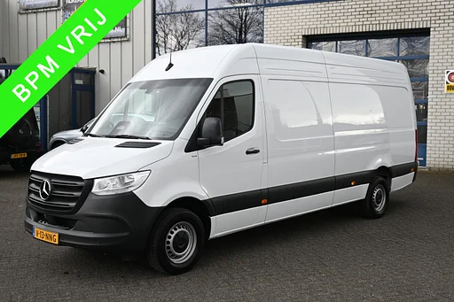 Mercedes-Benz Sprinter 317 CDI L3H2 Pro MBUX met parkeer pakket, 270 graden deuren, Etc.