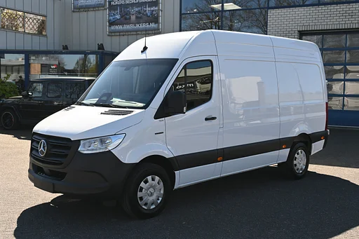 Mercedes-Benz eSprinter 320 L2H2 Pro 81kWh Snellader, Navigatie, Trekhaak, Winterpakket, Etc.