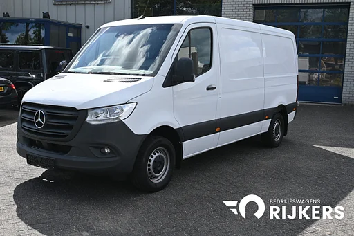 Mercedes-Benz Sprinter 317 CDI L2H1 RWD MBUX met navigatie en camera, Geveerde stoel, Brake assyst, Etc.