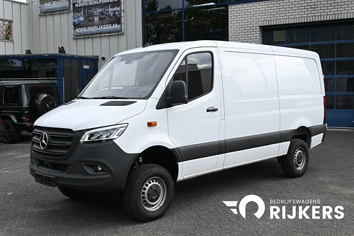 Mercedes-Benz Sprinter 319 CDI L2H1 4x4 LED, Trekhaak, MBUX met camera en parkeerpakket