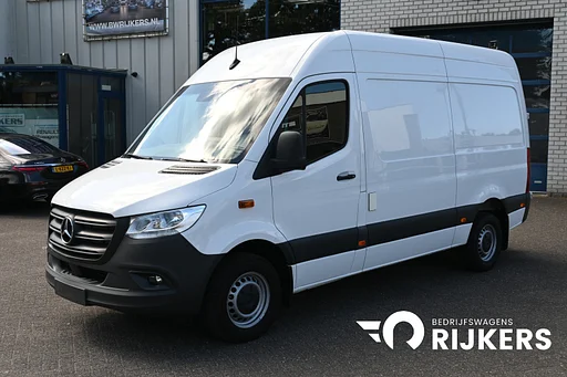 Mercedes-Benz Sprinter 319 CDI 3.0 V6 L2H2 3500 kg Trekhaak, Geveerde stoelen, MBUX navigatie en camera