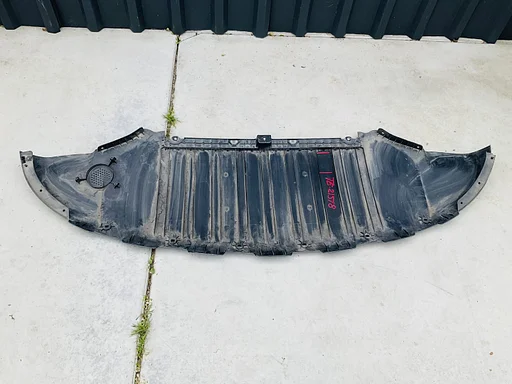 Onderplaat Tesla Model Y 1812159-00-A Bumperlip TE-21518