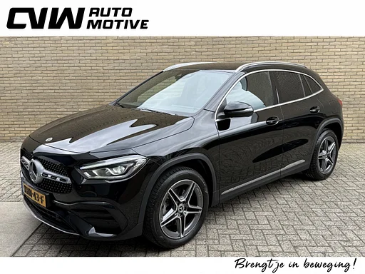 Mercedes-Benz GLA 250 e AMG Line | navigatie | Widescreen | kamera | Lane assist | Apple CarPlay / Android Auto | Full-LED | DAB | podgrzewane siedzenia | 19 inch AMG-velgen | całkowicie konserwacja handlowiec