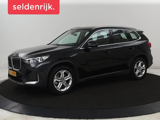 BMW X1 Carplay | Adaptief LED | Keyless | kamera | Park Assist | Live Cockpit | klima control | navi | PHEV | Plug In | SOH 92% xDrive25e | SOH 92% | Leder | Sportsitze |