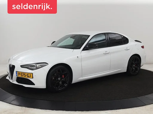 Alfa Romeo Giulia 2.0T Sprint | Leder | Adaptive cruise | Stoel & stuurverwarming | auto da rimorchio | macchina fotografica | sedili sportivi | Keyless | Carplay | Bi-Xenon | aria condizionata control | navigatie
