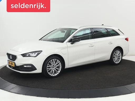 Seat Leon 1.4 TSI eHybrid PHEV Xcellence | SOH 92% | Stoelverwarming | Trekhaak | Adaptive cruise | Carplay | Stuurverwarming | Navigatie | Keyless | Full LED | Sfeerverlichting | Plug In