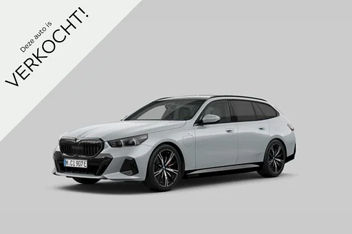 BMW 530 5 Serie Touring 530e xDrive M Sports package Pro | Tetto Pano | Driving Assistant Professional | auto da rimorchio | Harman&Kardon | Parking Assistant Plus | Head-Up Display | Elektrische Stoelen | Stoelventilatie |