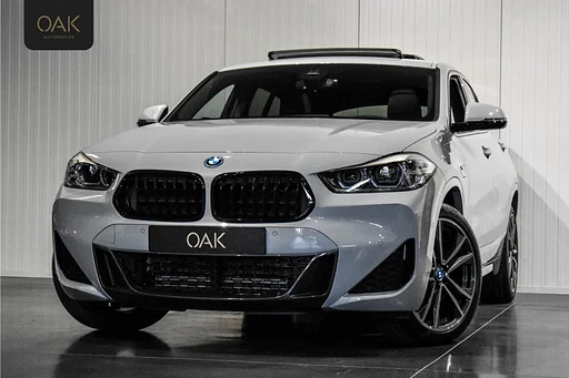 BMW X2 xDrive25e | M-Sport | navigatie | Panorama | Head-Up | Half Leder | ACC | câmera | 19"LM | M Brooklyn Grau