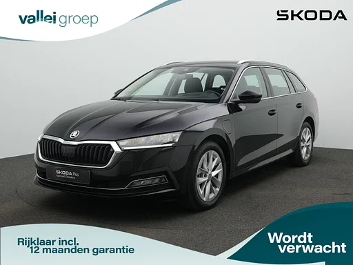 Skoda Octavia 1.4 TSI iV 204 pk PHEV Style | Geheugenstoelen | Head-up display | Stoelverwarming | Adaptive Cruise | Side Assist