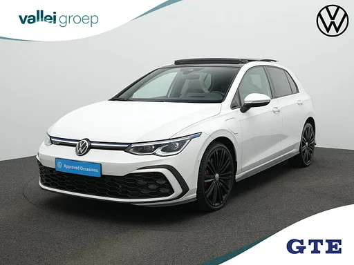 Volkswagen Golf 1.4 eHybrid 245 pk GTE | Pano tető | Geheugen-/ventilatiestoel | Leder | Adaptief onderstel | IQ Light | Achteruitrijcamera | Adaptive Cruise
