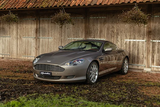 Aston Martin DB9 5.9 V12 Touchtronic Coupe only 980km