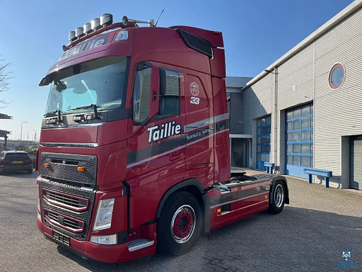 Volvo FH4-460 / VEB+ / DOUBLE TANK / I-PARKCOOL / TUV:09-12-2026 / SMART TACHO / FULL-SPOILER / FRIDGE / LWDS / AUTOMATIC / EURO-6 / 2020