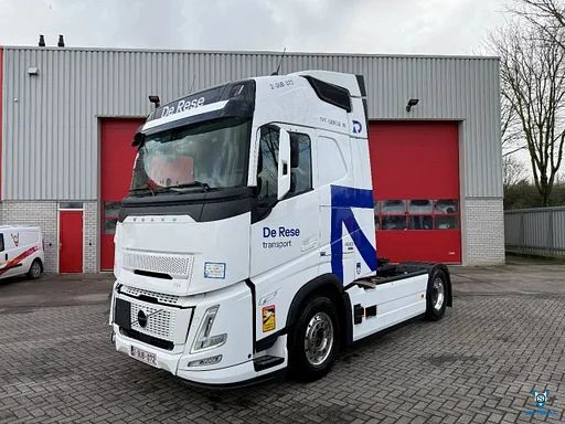 Volvo FH5-460 AERO / ENGINE RUNNING / ADR / VEB+ / !!ONLY:37153 KM!! / I-PARKCOOL / DYNAMIC STEERING / DOUBLE TANK / ALCOA / DAS / LWDS / AUTOMATIC / EURO-6 / 2025