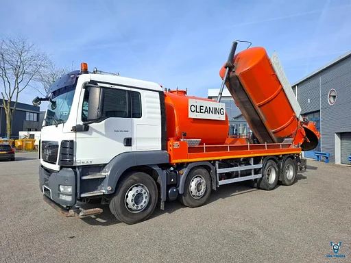 MAN TGS 35.360 / WICOM SEWAGE SUCTION 200 BAR / 8X4 / !! 236672 KM !! / 2XLENKACHSE / FRIDGE / MANUAL / EURO-5 / 2011