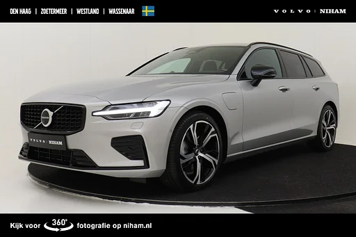 Volvo V60 T6 PLUG-IN HYBRID AWD ULTRA DARK *VOL!* -PANO.DAK|BOWERS&WILKNS|360°CAM|19"|HEAD-UP DISP.|SPORTSTOELEN|BLACK.BADGE