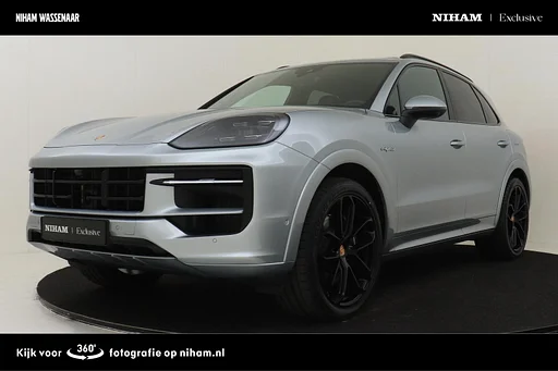 Porsche Cayenne 3.0 E-HYBRID -SPORT DESIGN|SPORT CHRONO|22"LM VELGEN|PANO-DAK|360 CAMERA|LUCHTVERING|TREKHAAK|DOLOMIETZILVER|MATRIX LED|ADAPT. CRUISE|SPORTSTOELEN