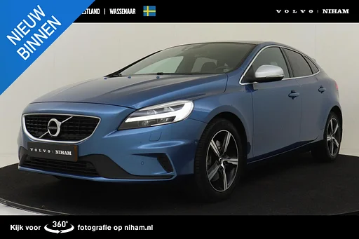 Volvo V40 T3 AUT. POLAR+ SPORT -PANO.DAK|HARMAN/KARDON|POWER-SEATS|ADAP.LED|PRIVACY.GLAS|CAMERA|AUTOM.PARKEREN|KEYLESS|VERW.VOORRUIT