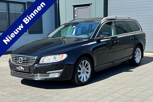Volvo V70 2.0 T5 245pk Nordic+ SCHUIFDAK XENON 2e eig.! NL-auto!