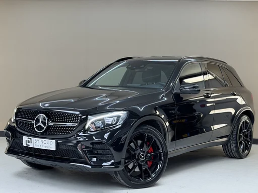 Mercedes-Benz GLC 43 AMG 4MATIC, 368Pk, 2017, Liefhebbers auto, Rode gordels, navigatie, Distronic, vontatóautó LED koplampen, Memory stoelen, Stoelverwarming, légkondicionáló control,