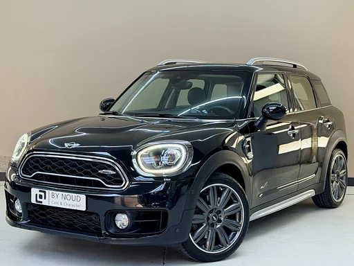 MINI Cooper S Countryman Mini 2.0 ALL4 Chili, 192Pk, 2017, teljesen leder, Pano tető Groot scherm, fényképezőgép Head up display, Stoelverwarming, légkondicionáló control, Adaptieve Sebességtartó automatika,