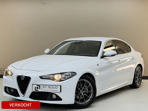 Alfa Romeo Giulia 2.2 Eco Business Super, 136Pk, 2017, Liefhebbersauto, Squadra tuning, auto da rimorchio Cruise Control, All season banden, Automatische verlichting,