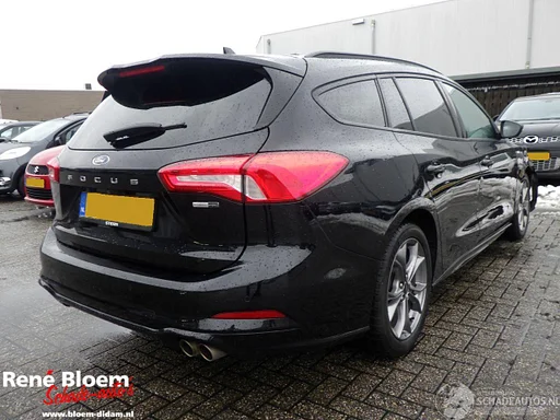 Ford Focus 1.0 EcoBoost Hybrid ST-Line X Business