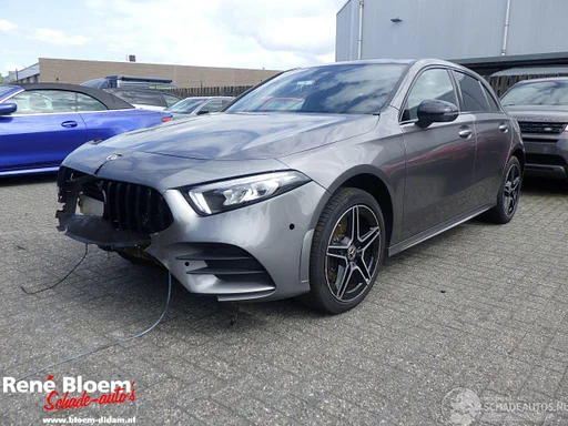 Mercedes-Benz A 250 250e AMG Line automatic